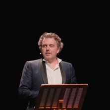 ALEX VIZOREK "Je n'aime pas le classique