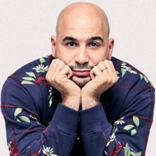 MEHDI DJAADI "Couleur framboise"